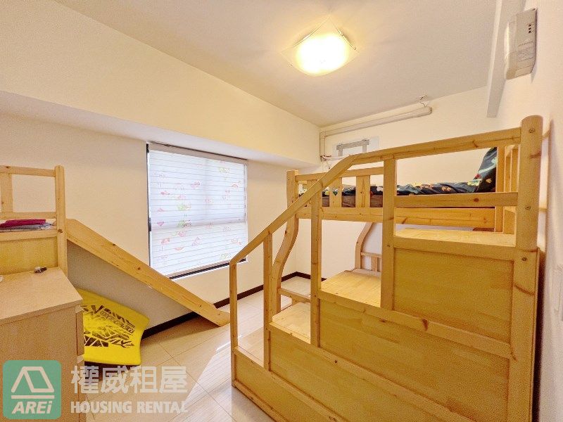 仁武知名建商遠見翡麗大空間3+1房平車