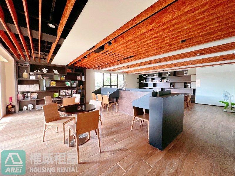 仁武知名建商遠見翡麗大空間3+1房平車
