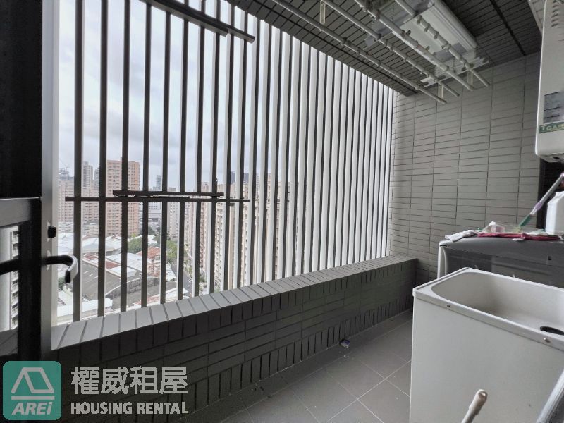 美術館鳳凰會大空間臻美3+1房平車泳池