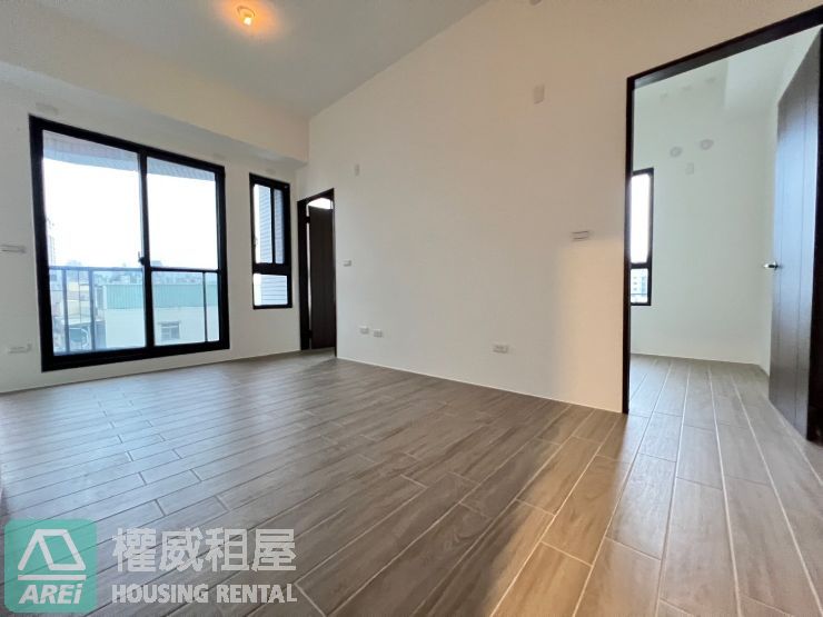 鳳山-文山特區全新未住文山隱寓新加坡式2房