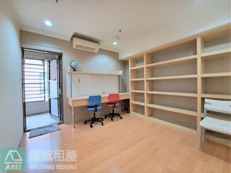 美術館馬爾地夫高樓層無限棟距五房平車景觀宅