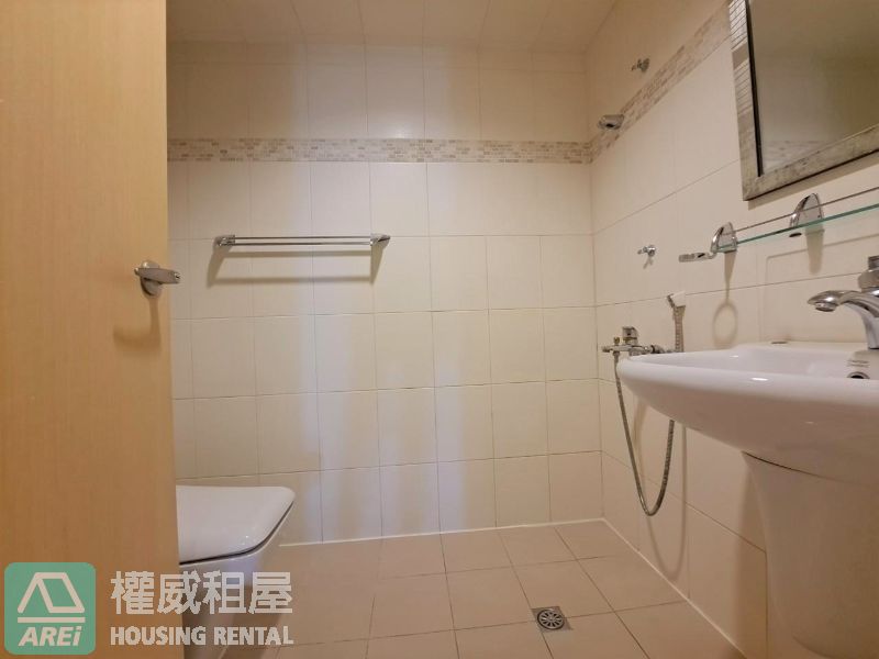 美術館馬爾地夫高樓層無限棟距五房平車景觀宅