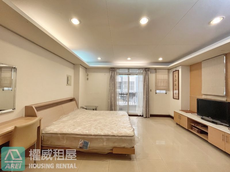 文化中心歐式透天車墅
