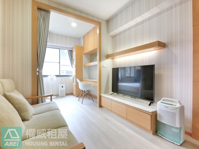 下樓就是漢神百貨天星明亮大套房(可租屋補助)