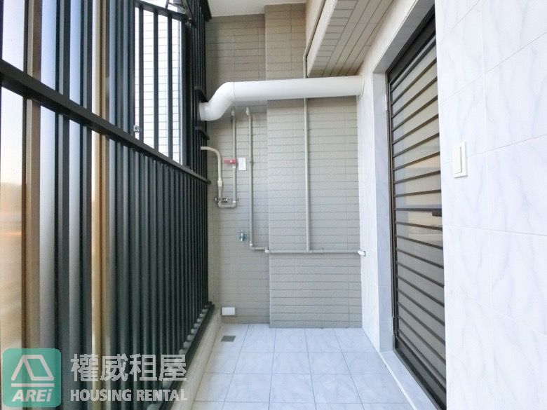 高鐵棧｜三鐵共構樣品屋採光2房可租補