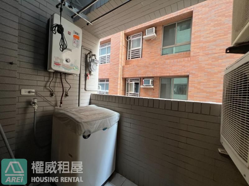 R13凹子底輕軌｜阿曼16｜1房｜森林公園