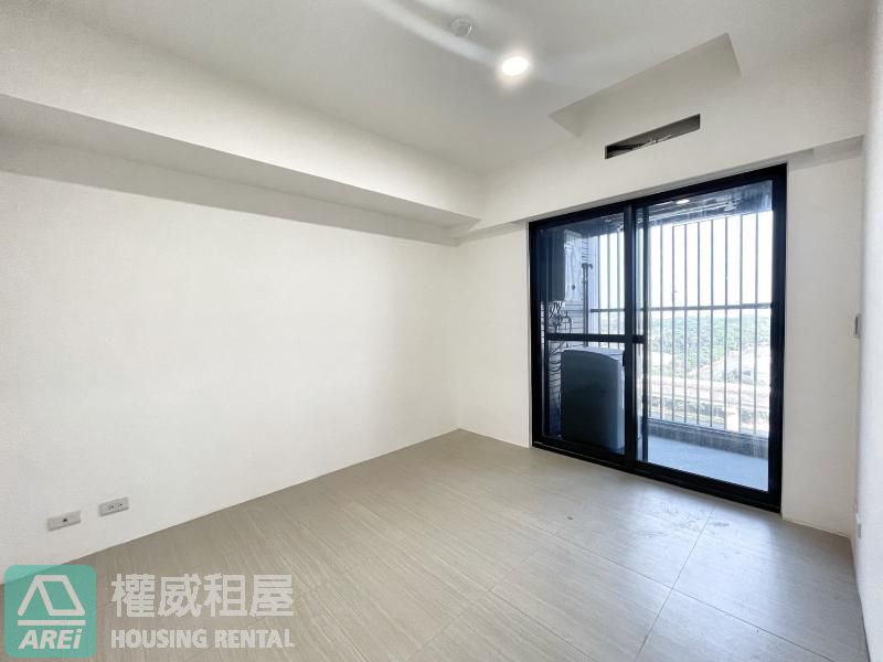 橋頭京城森遠陽台進出2房平車