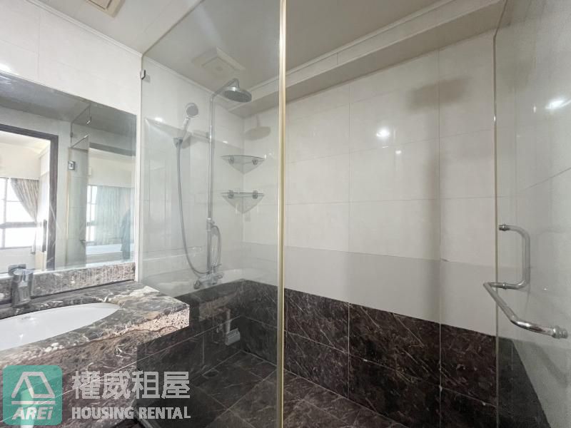 美術館陽光藝花園精品4房平車