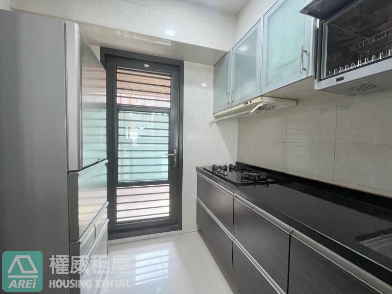 美術館陽光藝花園精品4房平車