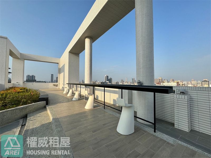 亞灣核心地段｜聯上鉑麗3房車位