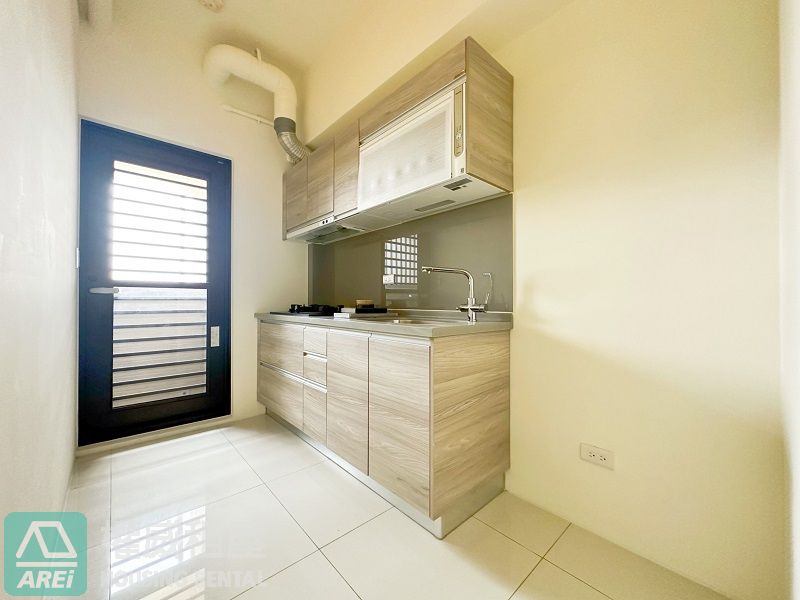 楠梓天鵝堡全新1+1房空屋平車可租補