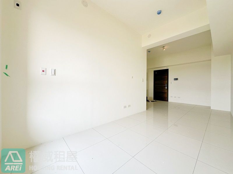 楠梓天鵝堡全新1+1房空屋平車可租補