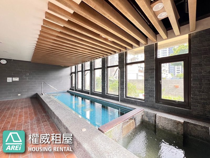 陽台進出可以看海的家左營鉑金海岸景觀3房平車