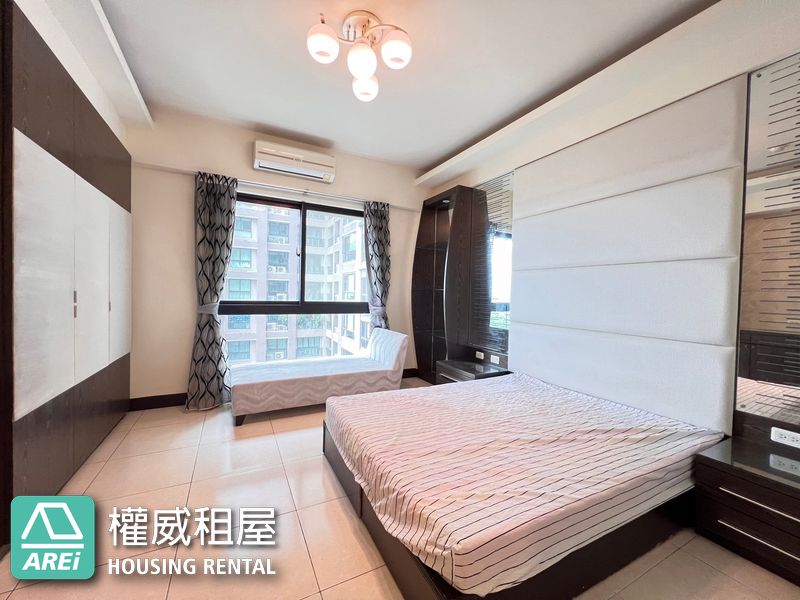陽台進出可以看海的家左營鉑金海岸景觀3房平車