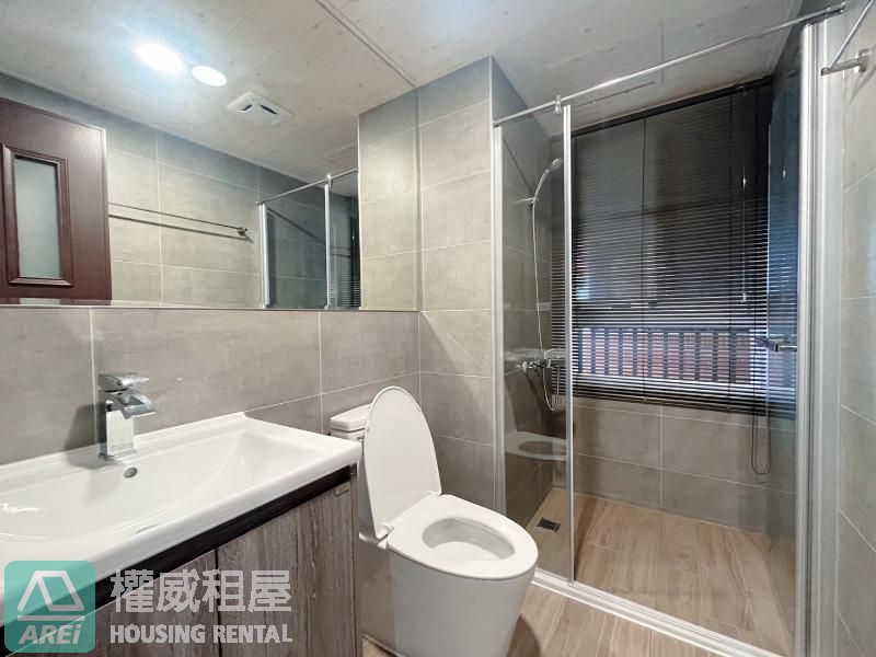 C21美術館｜學院美術之星｜樣品屋3房平車