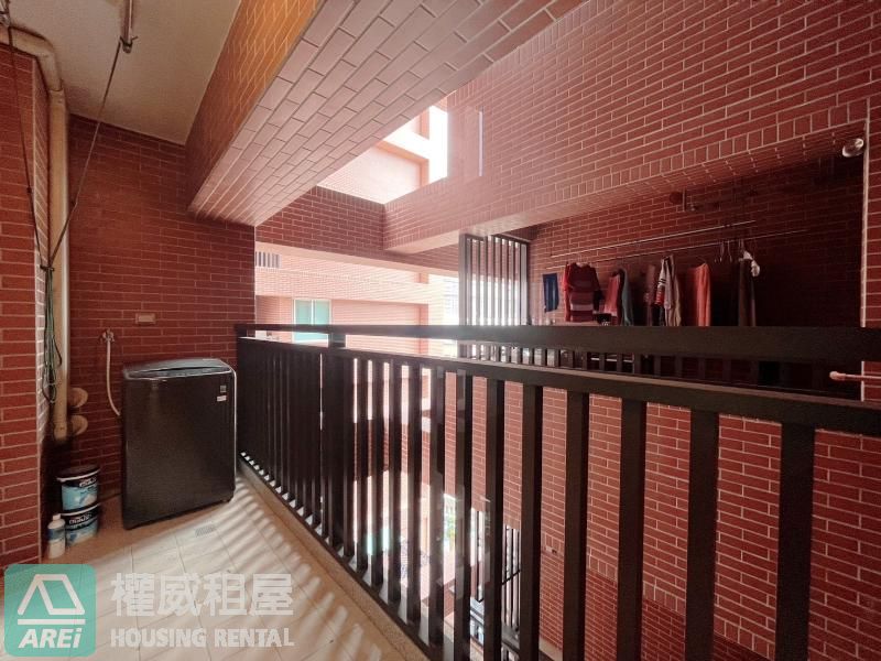 C21美術館｜學院美術之星｜樣品屋3房平車