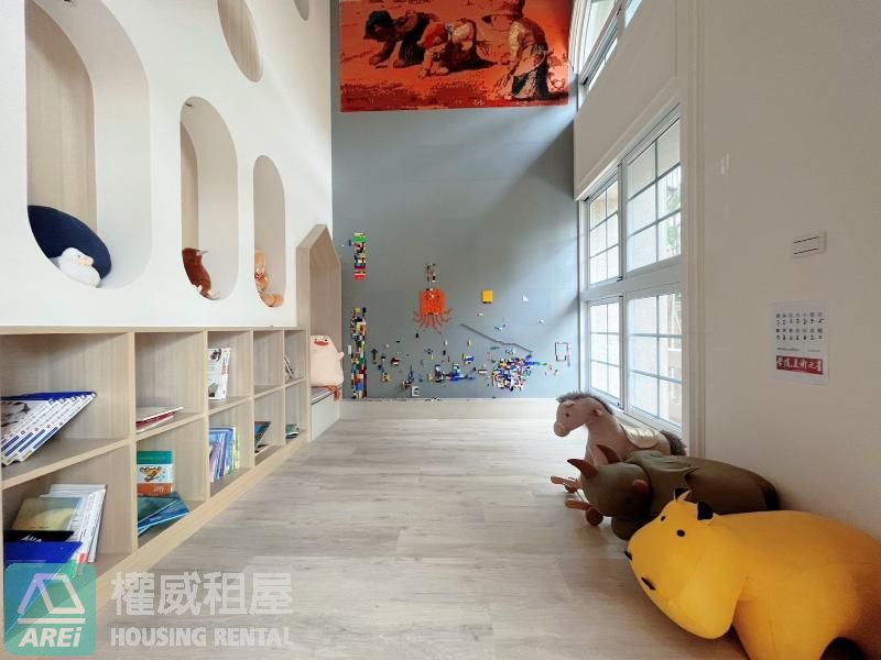 C21美術館｜學院美術之星｜樣品屋3房平車