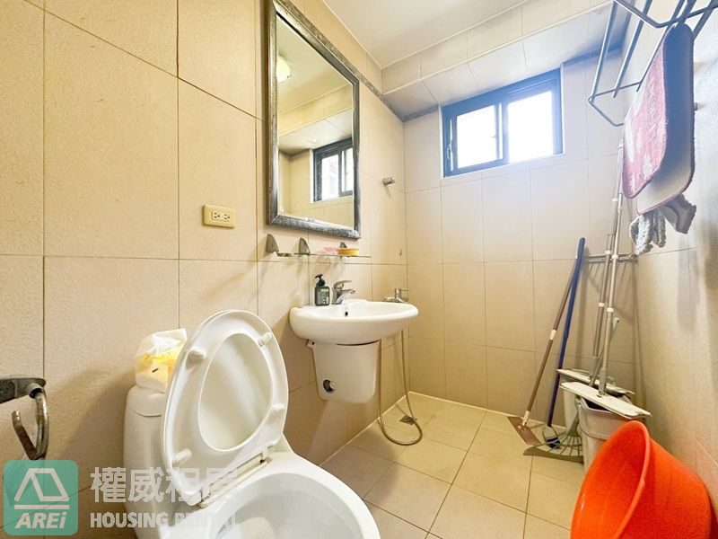 凹子底MRT京典大廈 | 舒適大3房 | 可租補