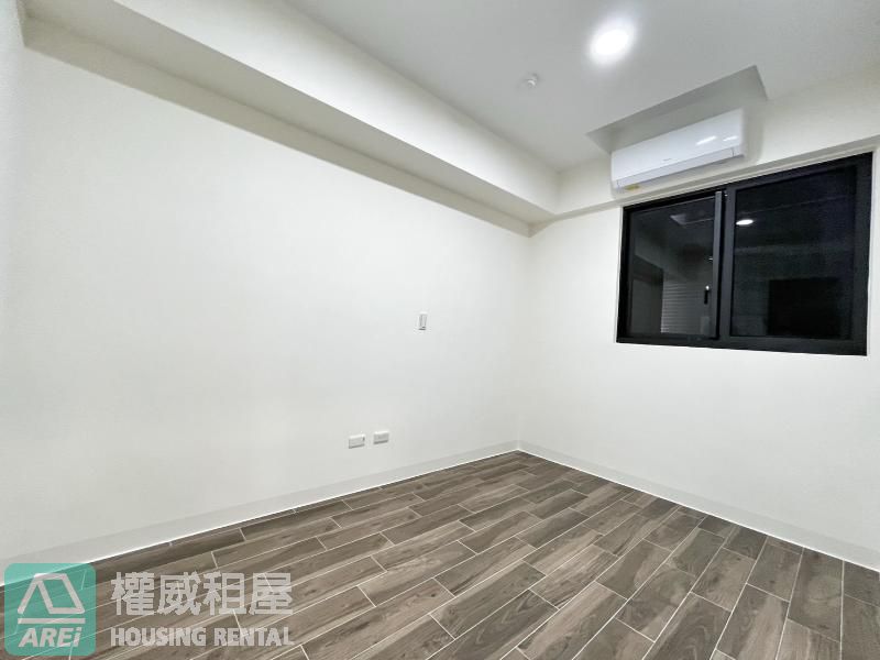 近巨蛋高潭市全新未住清新空屋3房平車可租補