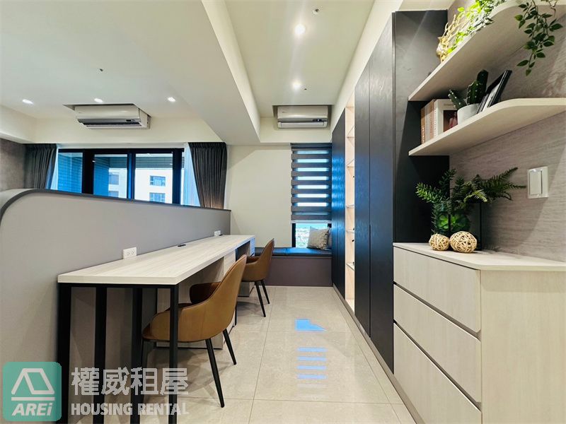 蓮池潭太普美術海完美海景3+1房平車