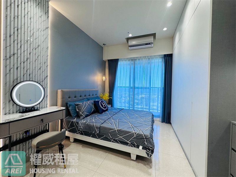 蓮池潭太普美術海完美海景3+1房平車