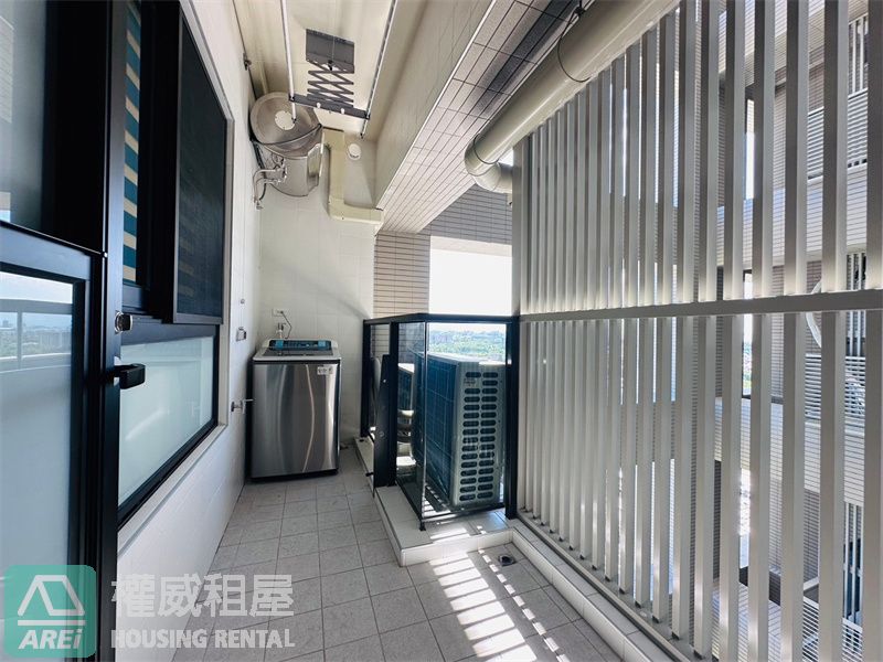 蓮池潭太普美術海完美海景3+1房平車