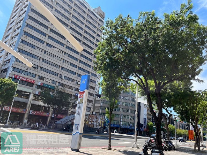 六合中山路美麗島捷運出口透店