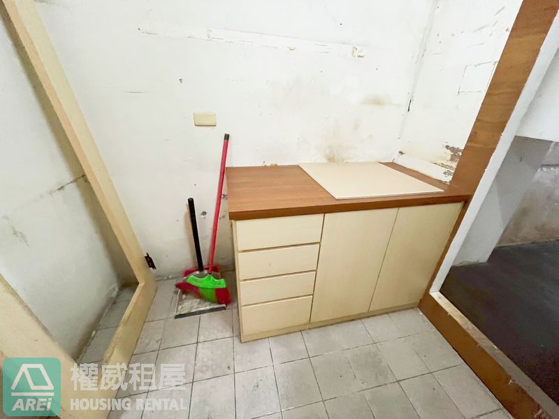 六合中山路美麗島捷運出口透店