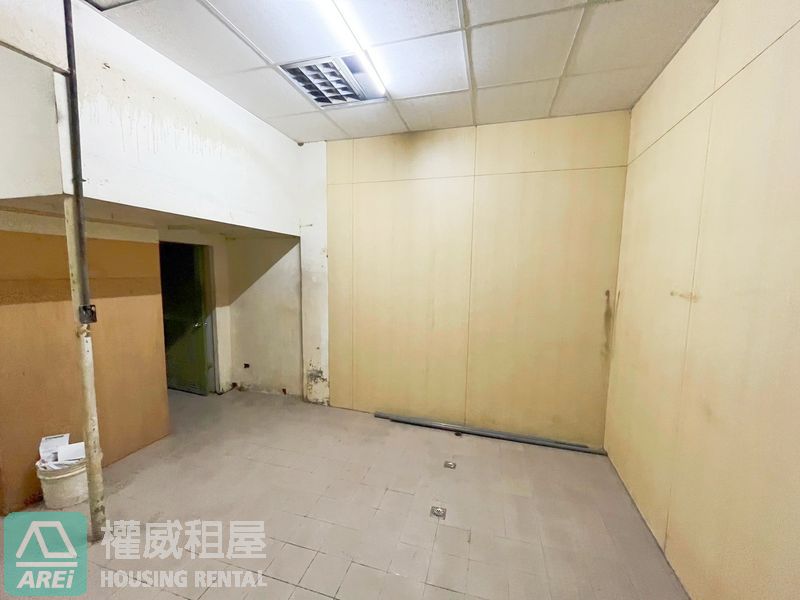 六合中山路美麗島捷運出口透店