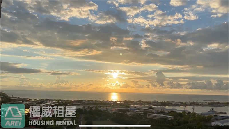 蓮池潭太普美術海完美海景3+1房平車