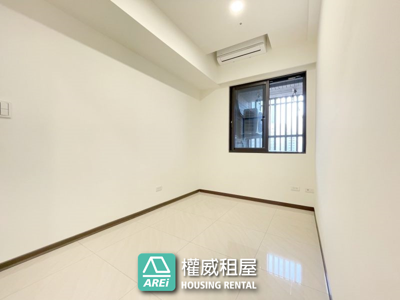 美術白天鵝正兩房平車