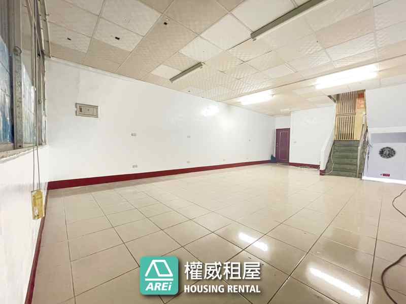 高醫泰安街透天2樓分租附套房