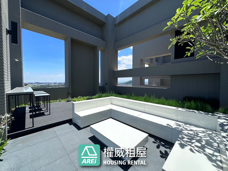左營軍港美術海 | 高樓層海景宅｜簡約格調溫馨家居｜三房平車