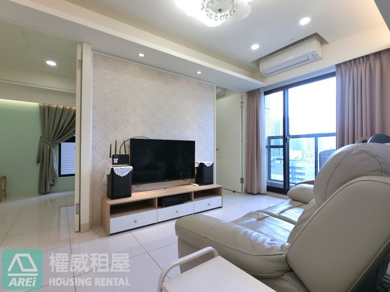 O4前金站 | 郡都CITY | 浪漫2房 | 到站就到家