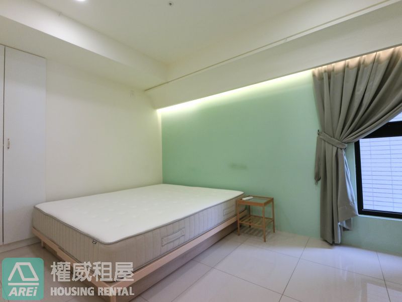 O4前金站 | 郡都CITY | 浪漫2房 | 到站就到家