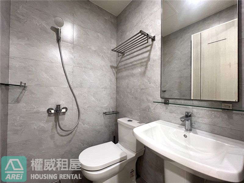 高鐵MRT城揚三越song現代舒適3房2衛平車