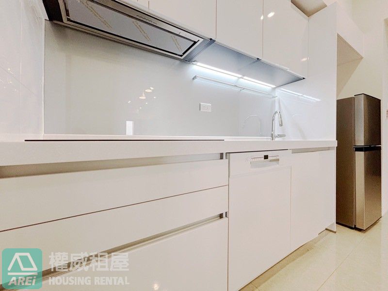 太普美術海採光三房平車