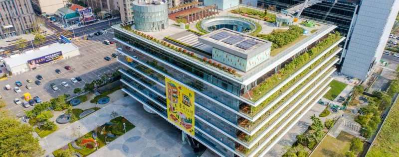 繽海正三多路上吸金4米寬店面