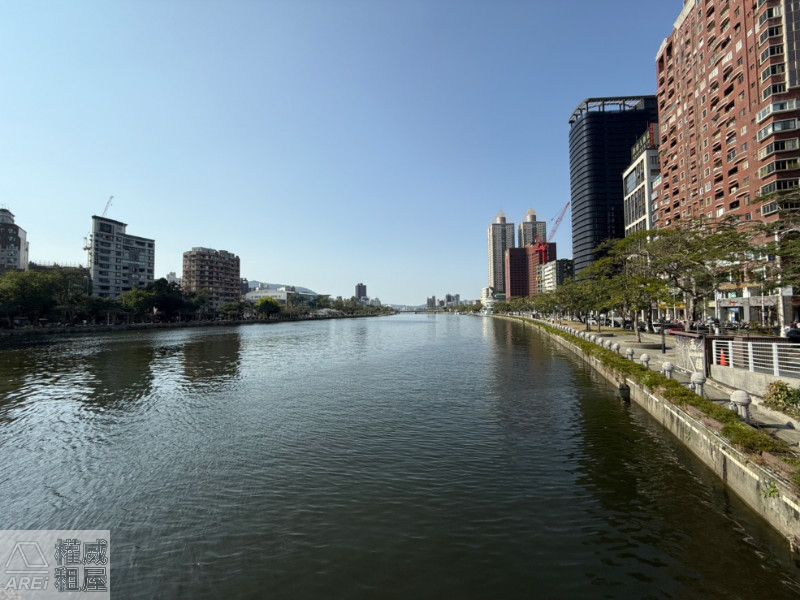 愛情河左岸｜愛河美景｜景觀三房平車