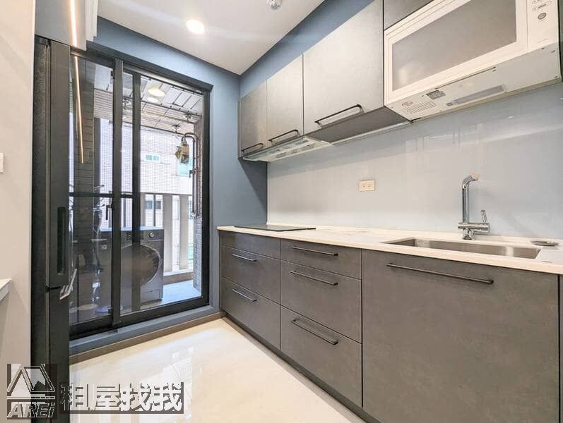 R8和陸寓邸百萬裝潢優質收納多採光1+1房