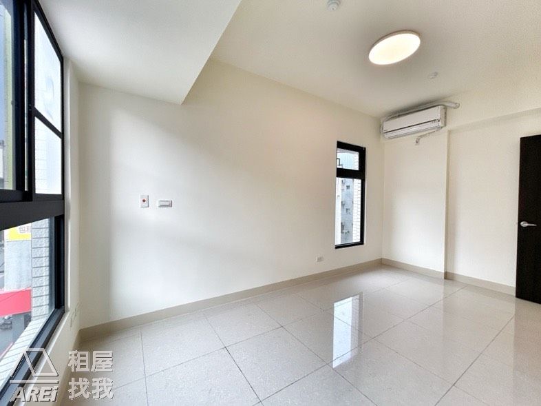 璟都心｜高醫商圈邊間2+1房平車空屋