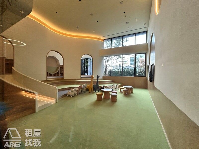 美術白天鵝｜高雄厝｜精緻裝潢3房大平車