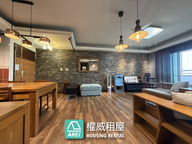 高樓層景觀三房｜摩天高雄｜近捷運三多站｜外商最愛｜可公司可租補