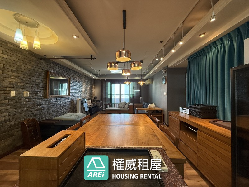 高樓層景觀三房｜摩天高雄｜近捷運三多站｜外商最愛｜可公司可租補