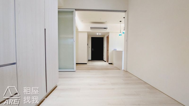 愛情河左岸｜兩房設計宅，藏身繁華中的靜謐奢居