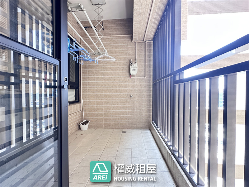 台南安平｜領袖特區｜高樓景觀質感3+1房平車