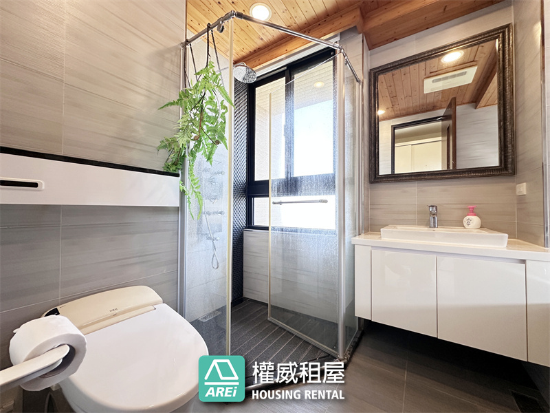 台南安平｜領袖特區｜高樓景觀質感3+1房平車