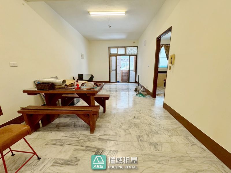 文化中心 | 輕軌 | 四維二路 | 三房公寓