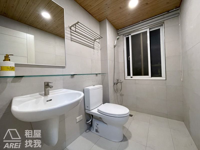 左營高鐵溫馨日式宅透天可停雙車