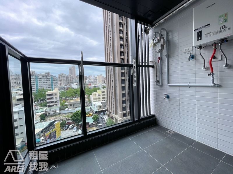 三多新世界全新北歐兩房平車租補